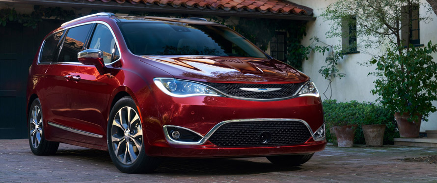 Фотография Chrysler Pacifica 2019 года